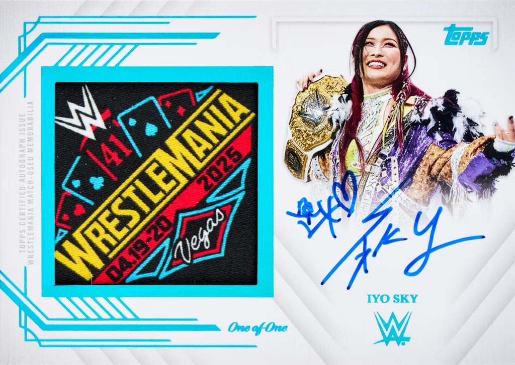 Example Topps Royalty WWE Card
